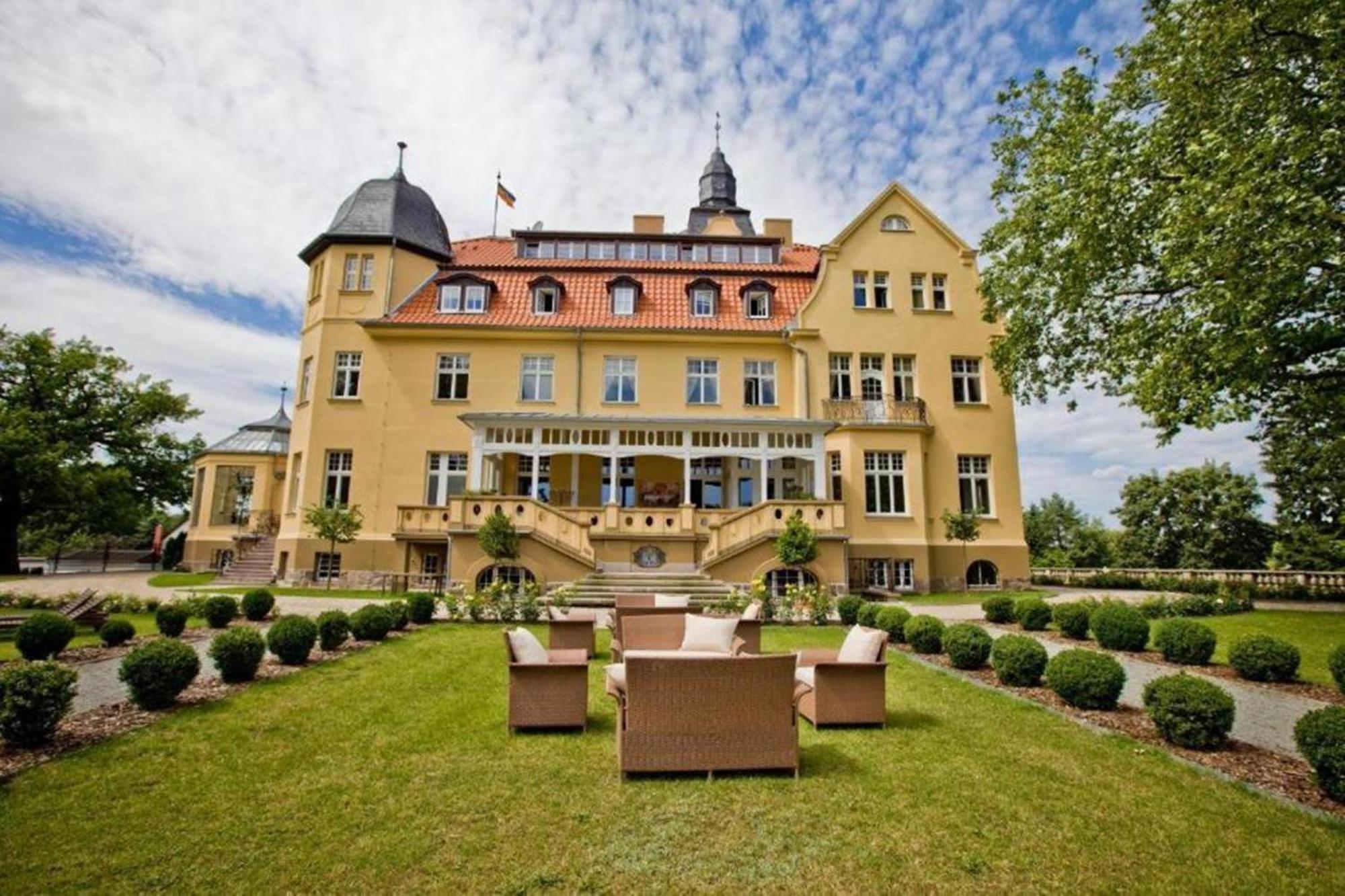 Bernsteinschloss Wendorf  Kültér fotó
