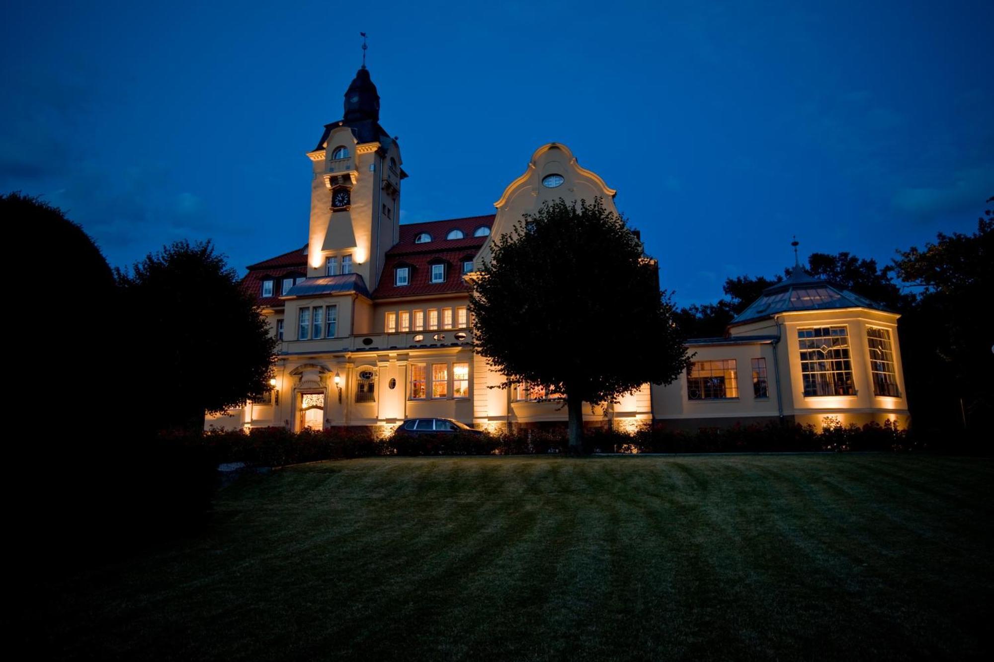 Bernsteinschloss Wendorf  Kültér fotó