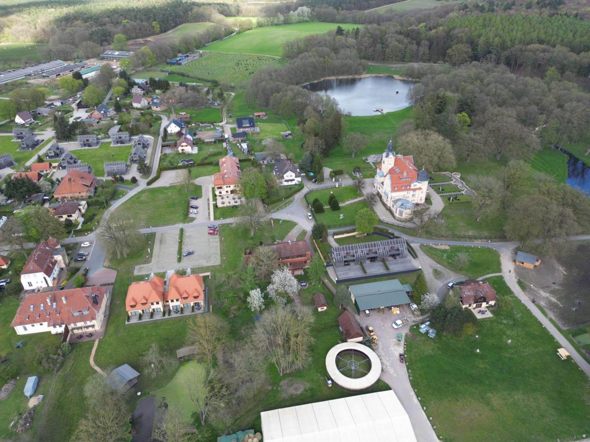 Bernsteinschloss Wendorf  Kültér fotó